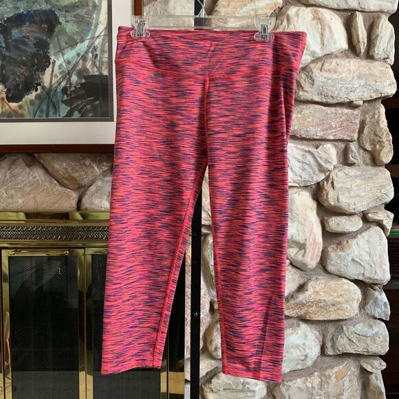 Fabletics capri athletic workout leggings - Picture 2 of 12